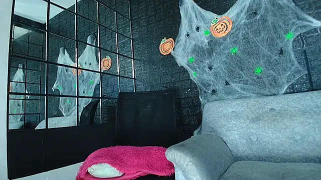 HellAndDante  online show from October 23, 2025, 11:24 pm