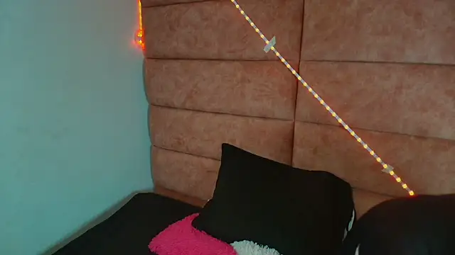 HellAndDante  online show from November 4, 2025, 2:54 am