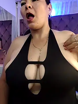 Snapshot of Sussan__ chatting on October 7, 2025, 11:51 am Sussan online show from October 7, 2025, 11:51 am