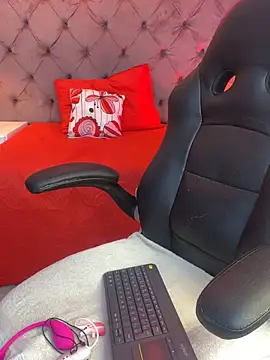 Snapshot of Sussan__ chatting on November 19, 2025, 11:43 am Sussan online show from November 19, 2025, 11:43 am