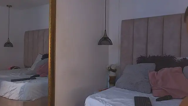 Snapshot of arianaa_miller_ chatting on September 27, 2025, 8:03 pm arianaa miller  online show from September 27, 2025, 8:03 pm