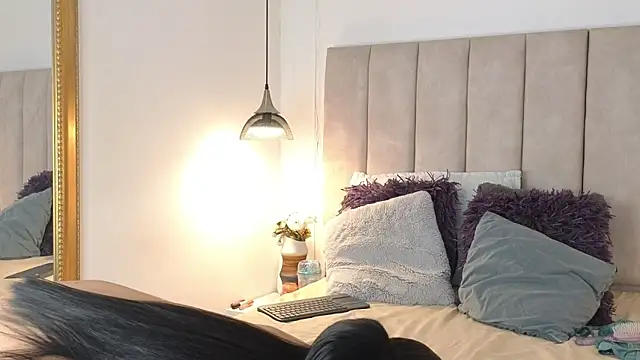 Snapshot of arianaa_miller_ chatting on October 3, 2025, 8:06 pm arianaa miller  online show from October 3, 2025, 8:06 pm