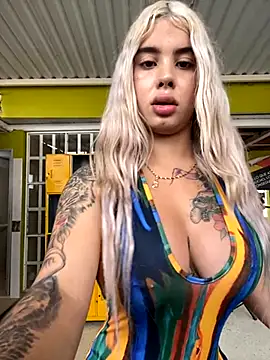 Snapshot of YouCandiSumisa chatting on September 24, 2025, 4:21 pm YouCandiSumisa online show from September 24, 2025, 4:21 pm