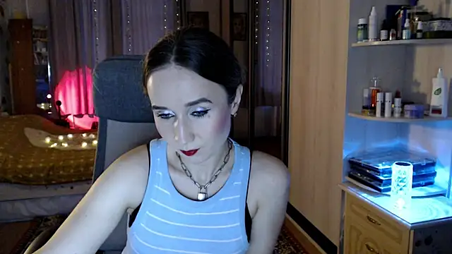 ClassyInna online show from November 26, 2025, 5:41 am