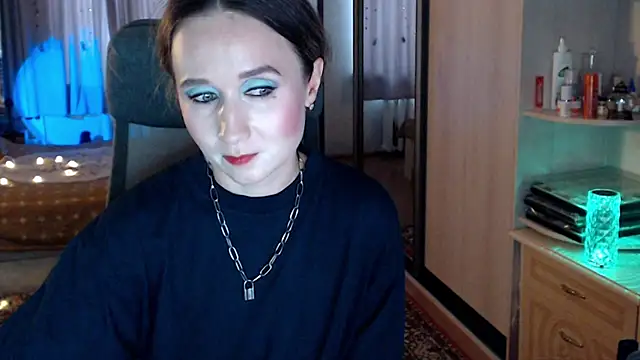 ClassyInna online show from December 23, 2025, 8:34 am