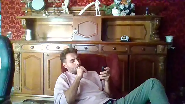 Torissimo92 online show from October 19, 2025, 3:23 pm