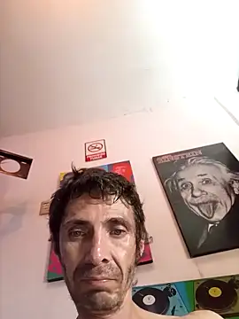 Snapshot of githot chatting on October 4, 2025, 8:34 am githot online show from October 4, 2025, 8:34 am