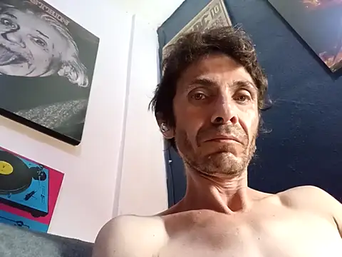 Snapshot of githot chatting on November 4, 2025, 8:24 am githot online show from November 4, 2025, 8:24 am