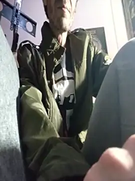 Snapshot of githot chatting on November 9, 2025, 8:45 am githot online show from November 9, 2025, 8:45 am