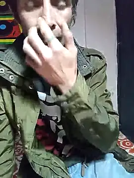 Snapshot of githot chatting on November 10, 2025, 8:13 am githot online show from November 10, 2025, 8:13 am