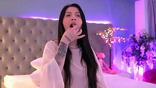 Snapshot of SofiBabe chatting on March 31, 2026, 5:30 am SofiBabe online show from March 31, 2026, 5:30 am