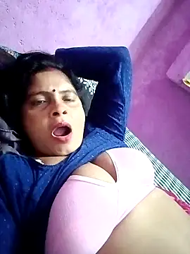 Hot komal1 online show from October 13, 2025, 11:05 pm