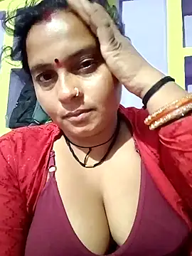 Hot komal1 online show from April 24, 2026, 10:45 pm