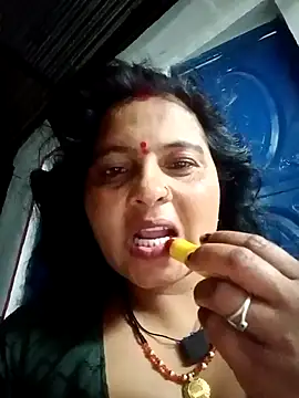 Hot komal1 online show from May 10, 2026, 8:47 pm