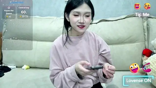 xiaoLI-2025 online show from May 7, 2026, 12:54 pm