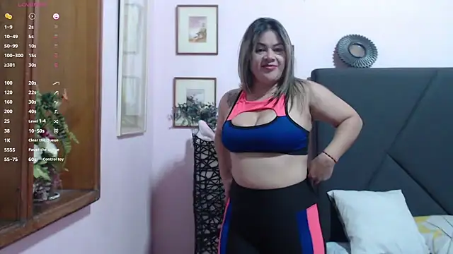 Snapshot of pamela_echeverria chatting on September 29, 2025, 10:31 am pamela echeverria online show from September 29, 2025, 10:31 am