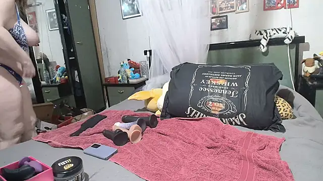 Snapshot of Lilirose-63 chatting on October 30, 2025, 5:42 am Lilirose-63 online show from October 30, 2025, 5:42 am