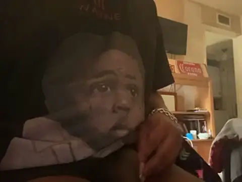 Prettyvsmonster online show from December 16, 2025, 4:56 pm