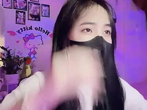 keelinnn19 online show from October 8, 2025, 6:27 pm