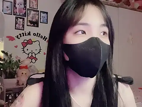 keelinnn19 online show from November 8, 2025, 6:40 pm