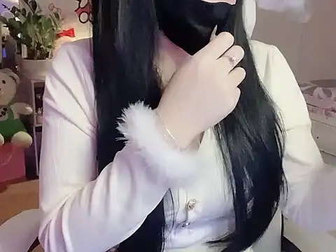 keelinnn19 online show from November 23, 2025, 6:19 pm