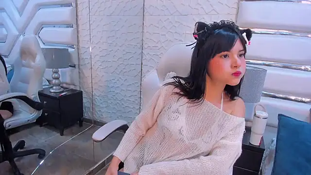 Snapshot of TatiLee chatting on September 24, 2025, 9:51 pm TatiLee online show from September 24, 2025, 9:51 pm