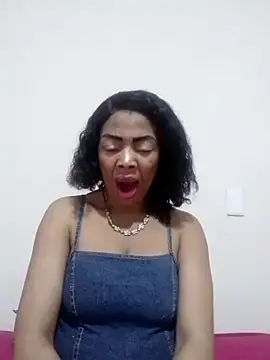 Snapshot of SEXYMOANSXX chatting on September 30, 2025, 7:13 am SEXYMOANSXX online show from September 30, 2025, 7:13 am