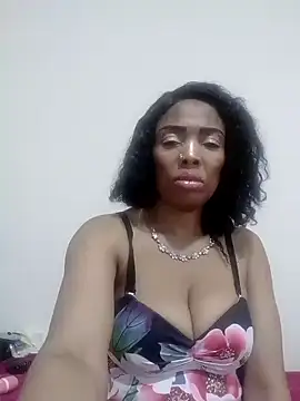 Snapshot of SEXYMOANSXX chatting on October 3, 2025, 2:14 pm SEXYMOANSXX online show from October 3, 2025, 2:14 pm