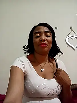 SEXYMOANSXX online show from May 11, 2026, 4:51 am
