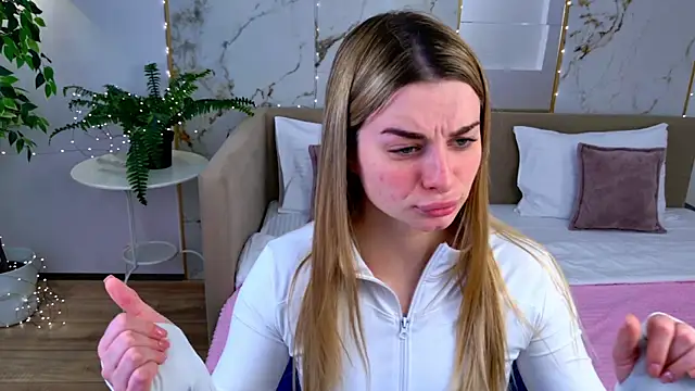 SweetyLicky online show from May 15, 2026, 4:14 pm