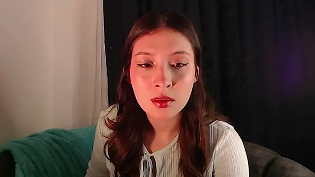 -Ivonny online show from September 8, 2025, 9:47 pm
