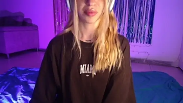 Alina Lee t online show from October 31, 2025, 2:45 am