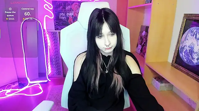 Snapshot of AmamiDark chatting on October 10, 2025, 1:04 am AmamiDark online show from October 10, 2025, 1:04 am