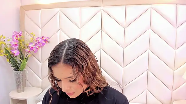 CataRicci online show from September 20, 2025, 11:55 am