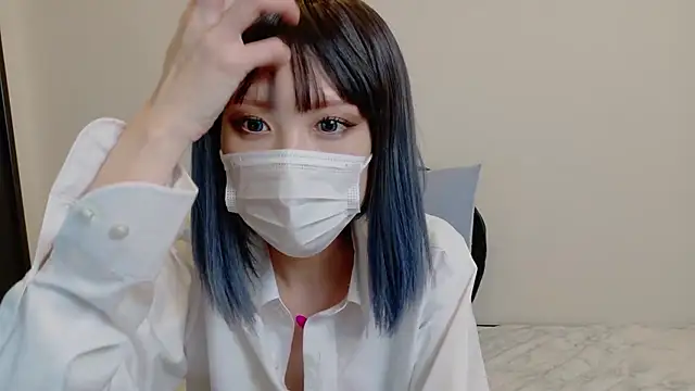 sarina at online show from May 6, 2026, 4:41 am