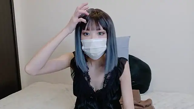 sarina at online show from June 3, 2026, 9:34 am