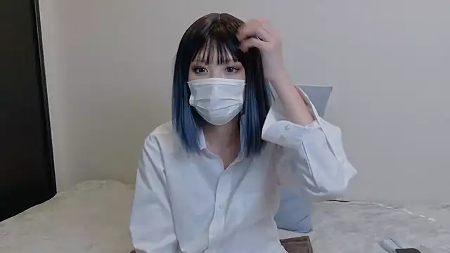 sarina at online show from July 18, 2026, 7:34 am