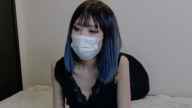 sarina at online show from August 7, 2026, 9:33 am