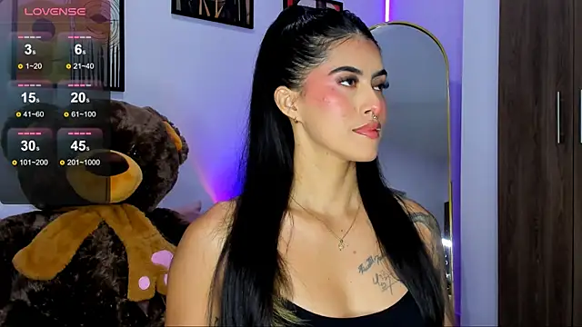 Snapshot of Valkyrie_sky chatting on November 28, 2025, 10:45 pm Valkyrie sky online show from November 28, 2025, 10:45 pm