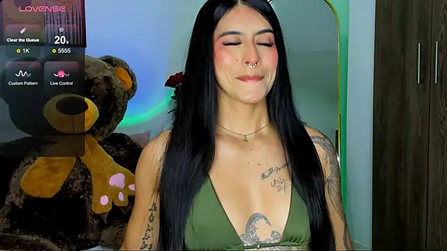 Snapshot of Valkyrie_sky chatting on December 4, 2025, 1:04 am Valkyrie sky online show from December 4, 2025, 1:04 am