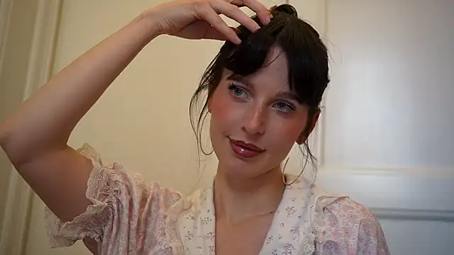 Snapshot of ellaa91 chatting on December 2, 2025, 12:32 pm ellaa91 online show from December 2, 2025, 12:32 pm