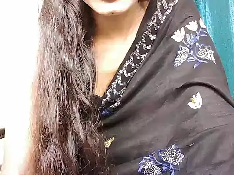 Snapshot of ROSE_GOLDE chatting on September 14, 2025, 5:01 pm ROSE GOLDE online show from September 14, 2025, 5:01 pm