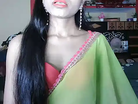 Snapshot of ROSE_GOLDE chatting on October 7, 2025, 3:20 pm ROSE GOLDE online show from October 7, 2025, 3:20 pm