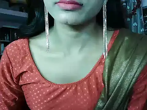 Snapshot of ROSE_GOLDE chatting on October 22, 2025, 4:51 pm ROSE GOLDE online show from October 22, 2025, 4:51 pm