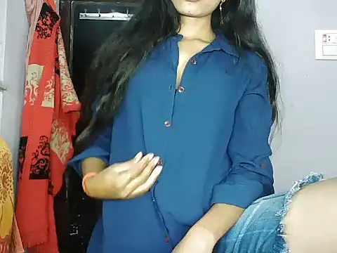 ROSE GOLDE online show from December 20, 2025, 8:10 am