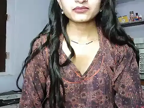 ROSE GOLDE online show from June 10, 2026, 3:00 pm