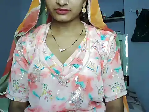 ROSE GOLDE online show from June 16, 2026, 10:29 am