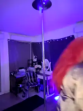 iamlalamilano online show from February 23, 2026, 5:43 pm