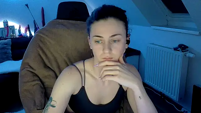 Melly4You online show from March 28, 2026, 11:26 pm