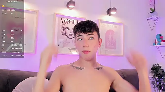 Snapshot of evan_voss chatting on October 4, 2025, 9:24 pm evan voss online show from October 4, 2025, 9:24 pm